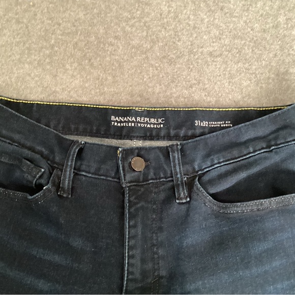 Banana Republic Men’s Straight Fit Traveler Jean, Size 31x32 - Picture 3 of 6